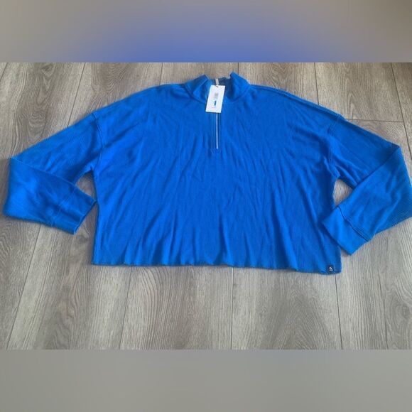 Calvin Klein long sleeve crop top - Picture 1 of 3